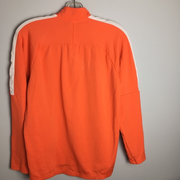 🌷Host Pick🌷Nike Orange Running Top - Picture 2 of 5